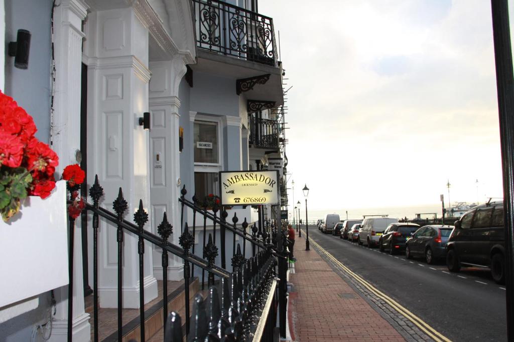 Ambassador Hotel - Resim 28