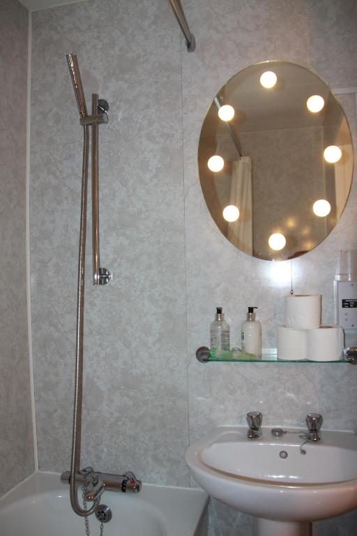 Ambassador Hotel - Resim 25