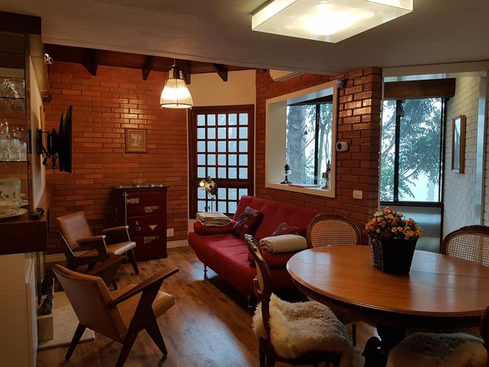 LOCAR-IN GRAMADO Solar das Hortênsias  LOCAR-IN GRAMADO Solar das Hortênsias