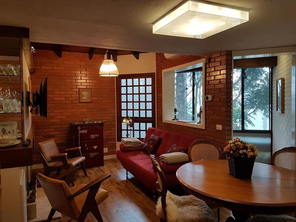 LOCAR-IN GRAMADO Solar das Hortênsias  LOCAR-IN GRAMADO Solar das Hortênsias