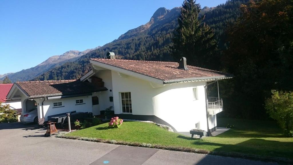 Nespecifikovaný výhled na hory nebo výhled na hory při pohledu z apartmánu