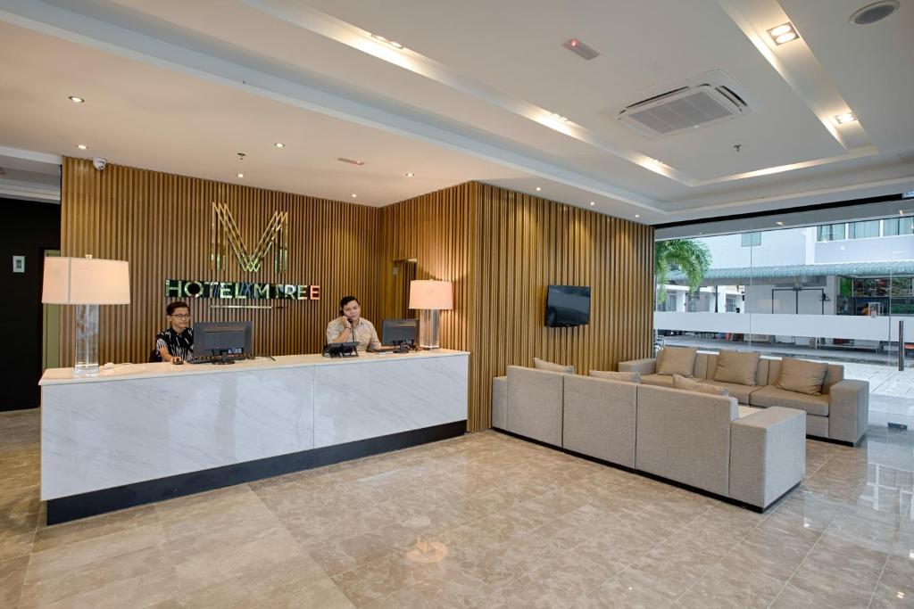 TV a/nebo společenská místnost v ubytování MTREE Hotel Nilai - KLIA Airport