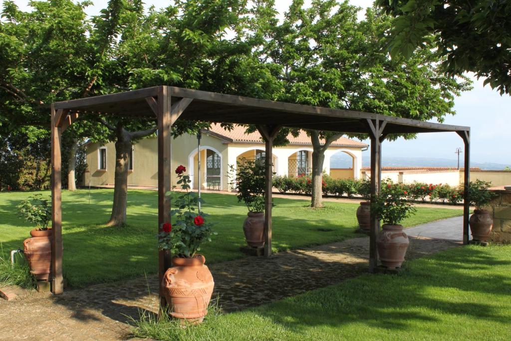 A garden outside Agriresidence Debbiare