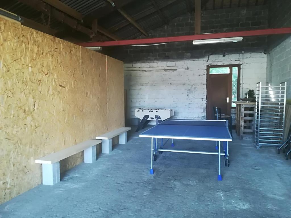 Stolní tenis v ubytování Gite Terre de ciel nebo okolí