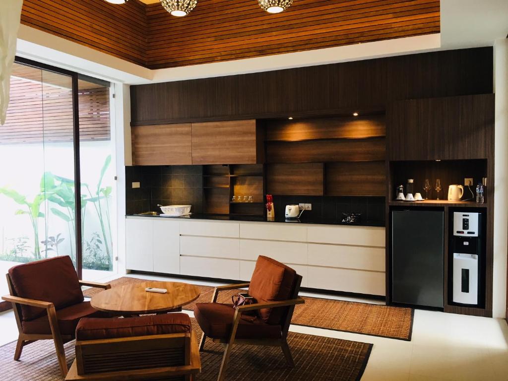 Cahaya Indah Villas - Adults Only - 11