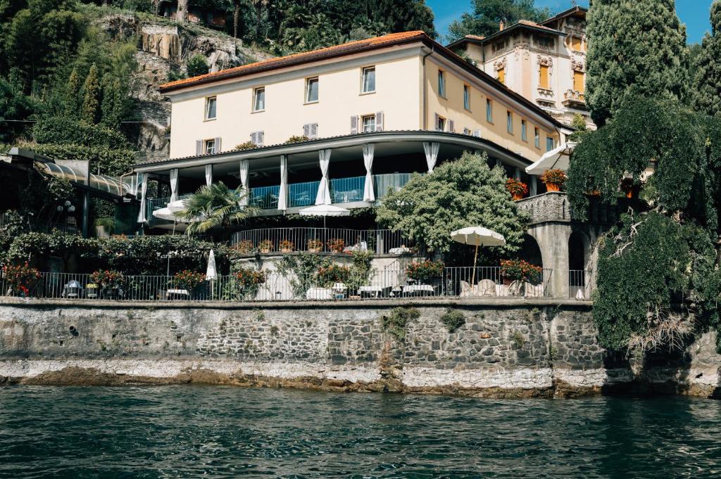 Foto dalla galleria di Relais Villa Porta a Luino