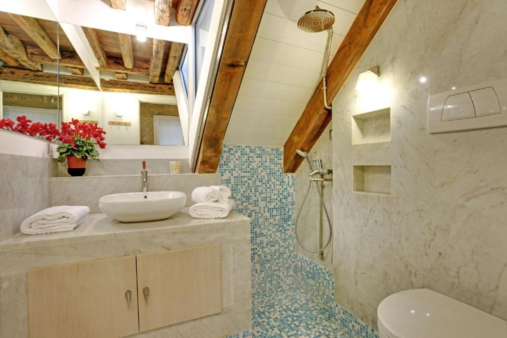 Fenix Otello Apartments - 