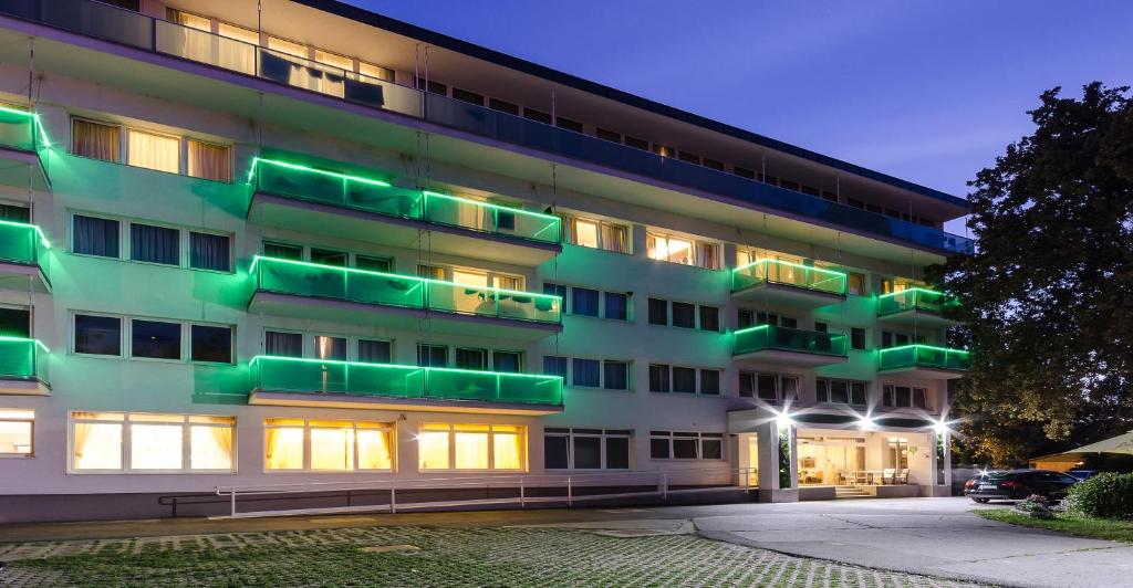 Budova, kde se hotel nachází