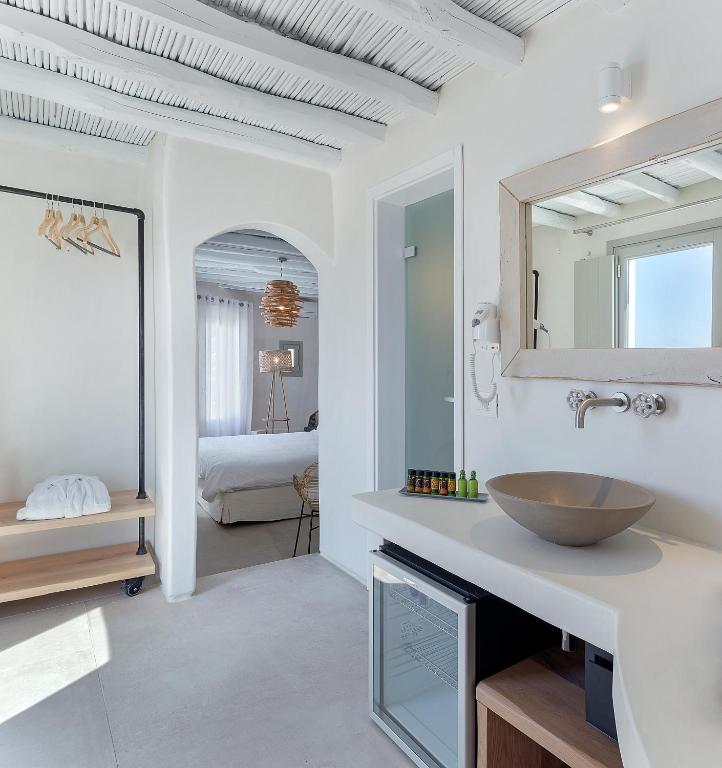 Legacy Suites, Mikonos (updated prices 2025) - 2