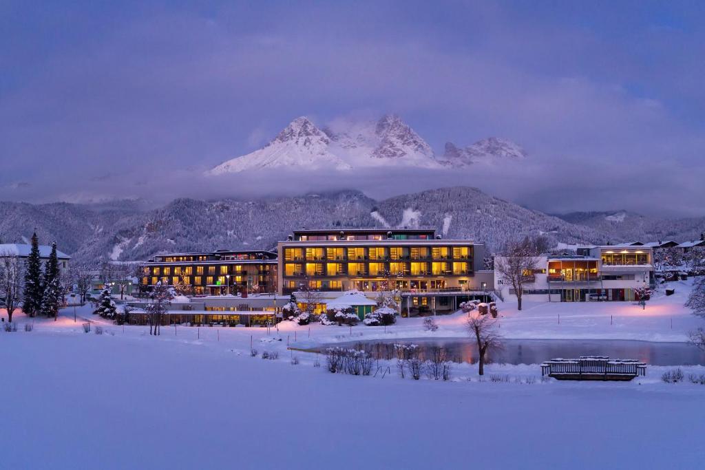 Gallery image of Ritzenhof - 4 Sterne Superior Hotel & Spa am See in Saalfelden am Steinernen Meer