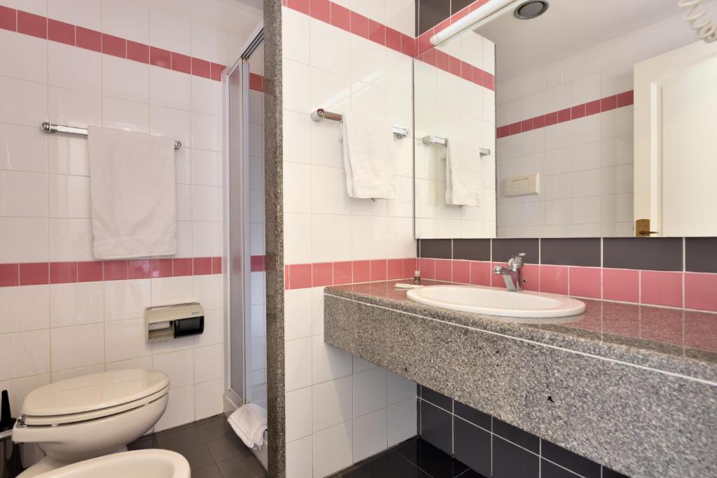 Koupelna v ubytování Hotel Orri