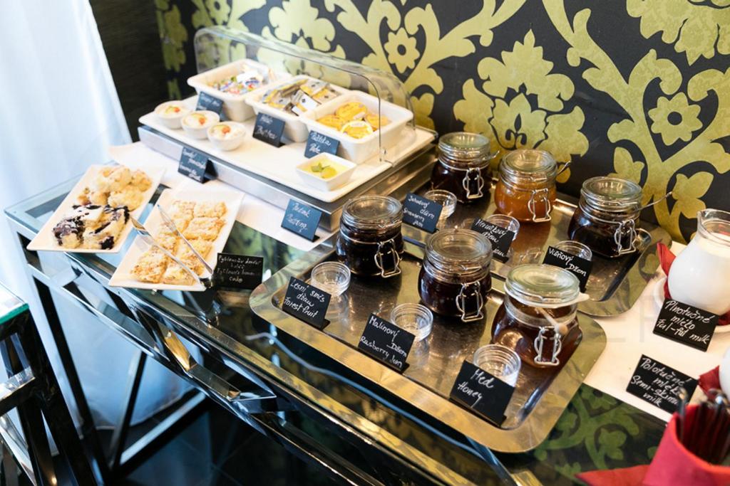 Pytloun City Boutique Self Check-in Hotel - Resim 14