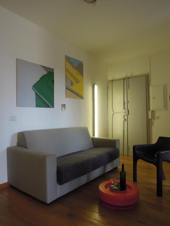 A seating area at Roof terrace flat