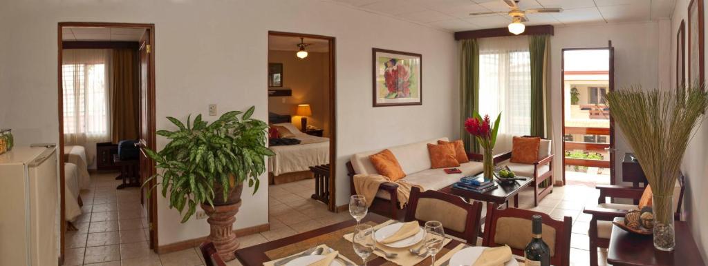 Posezení v ubytování La Sabana Hotel Suites Apartments
