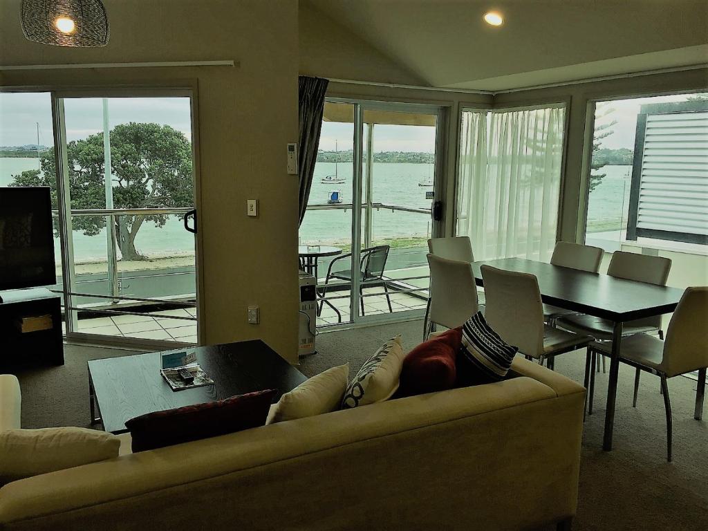 Bucklands Beach Waterfront Motel - Resim 24