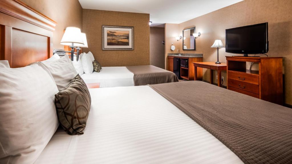 Postel nebo postele na pokoji v ubytování Best Western Pendleton Inn