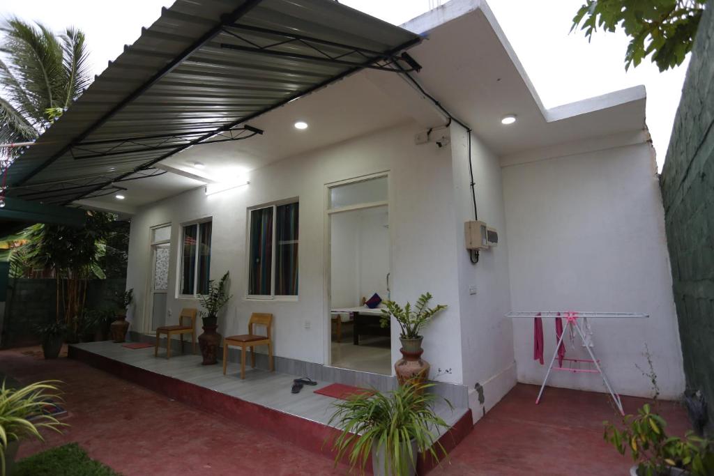 Araliya White House - 1