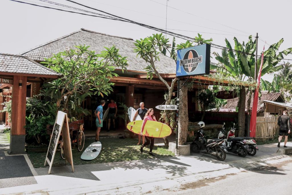 Fotografie z fotogalerie ubytování Medewi Beach Inn v destinaci Pulukan
