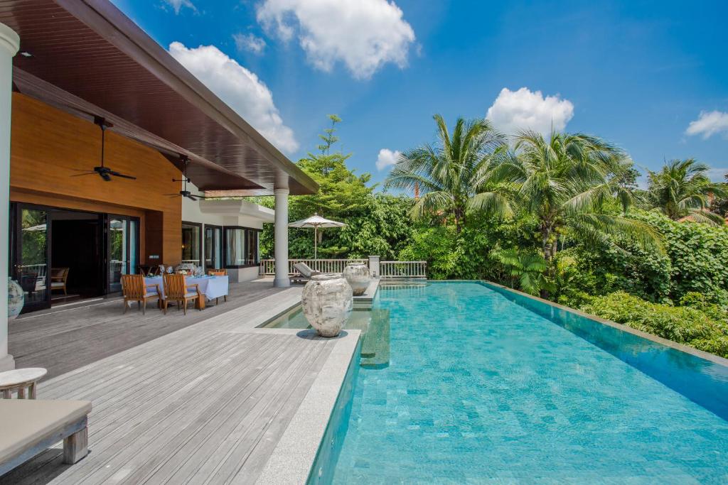 Bazén v ubytování Trisara Villas & Residences Phuket nebo v jeho okolí
