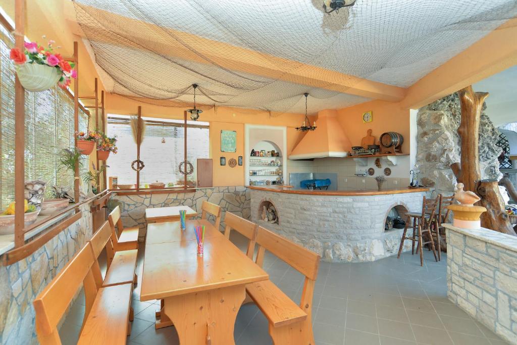 Zdjęcie z galerii obiektu Apartments Vrcevan 811 w Medulinie