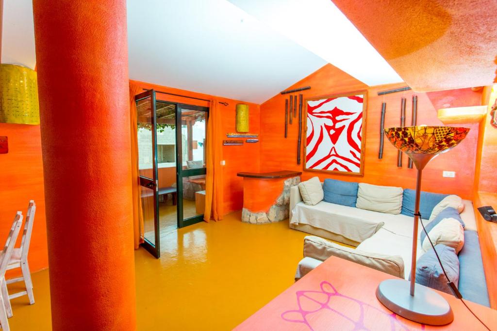 Posezení v ubytování Surfactivity Guest House