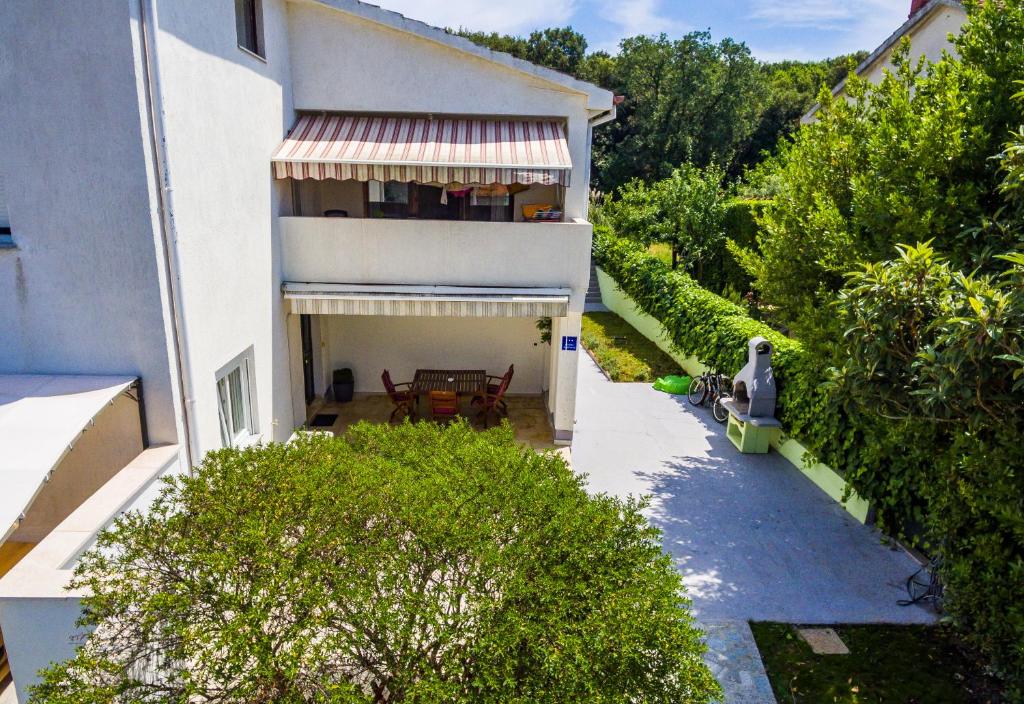 Vonkajšia záhrada v ubytovaní Apartment Mar