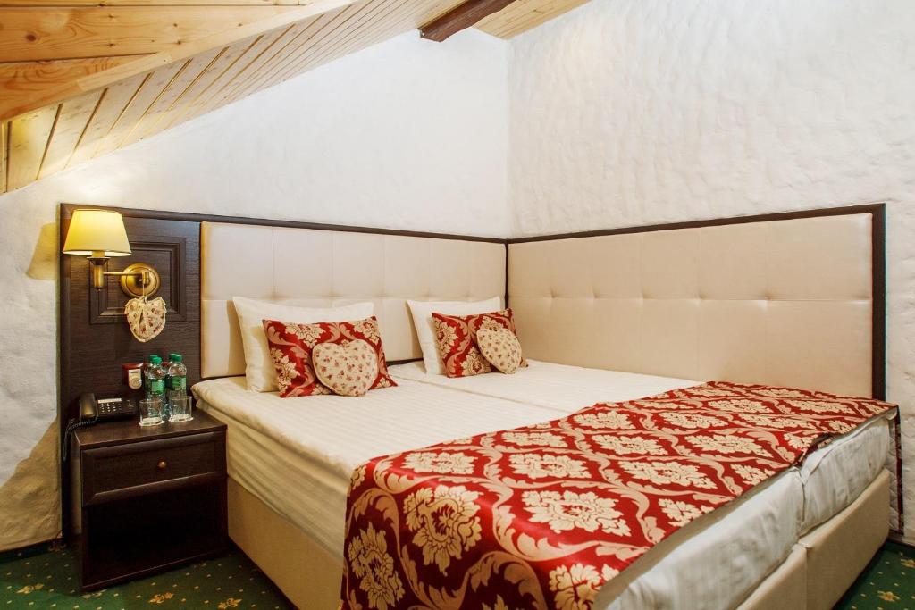 Iváncsó Birtok - Термальні води Косино - Double Room With View - Attic