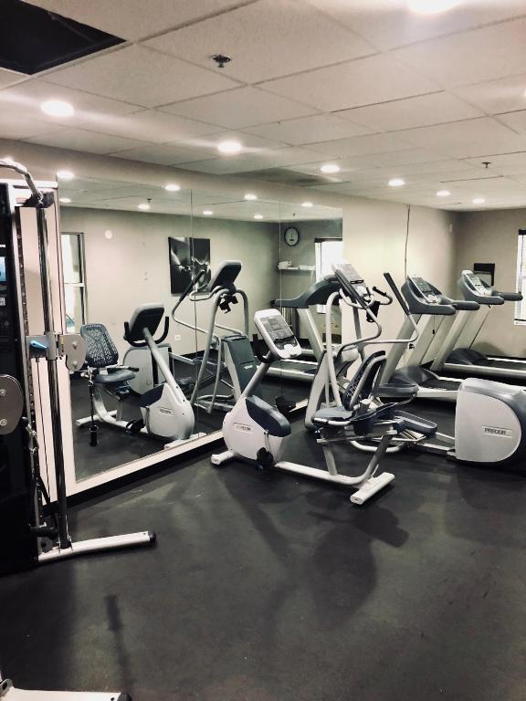 Country Inn & Suites by Radisson, Chicago O'Hare South, IL photo
