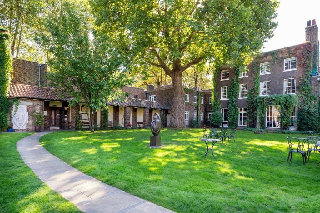 The Royal Foundation of St Katharine - Resim 23