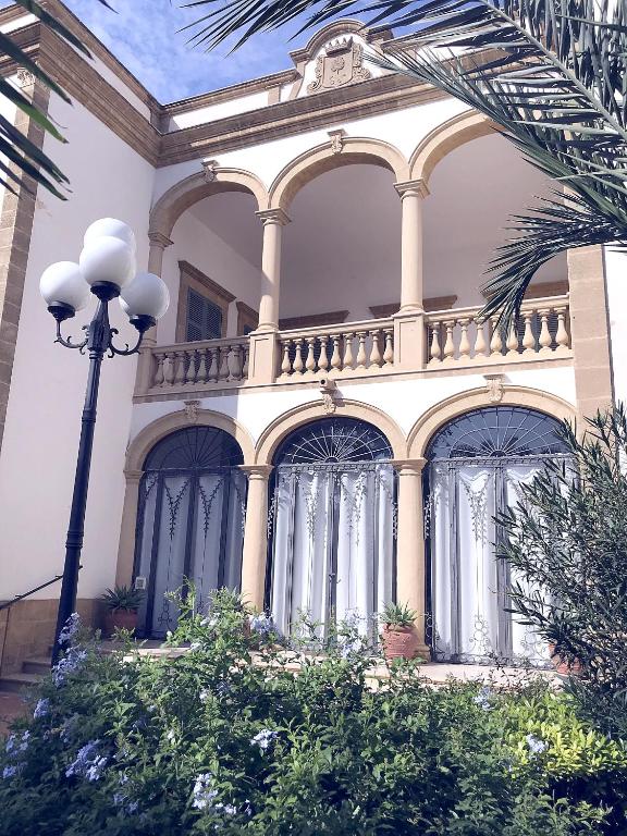 A balcony or terrace at VILLA MARRONE - Relais -