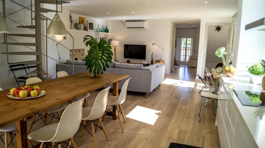 A seating area at Casa Gema