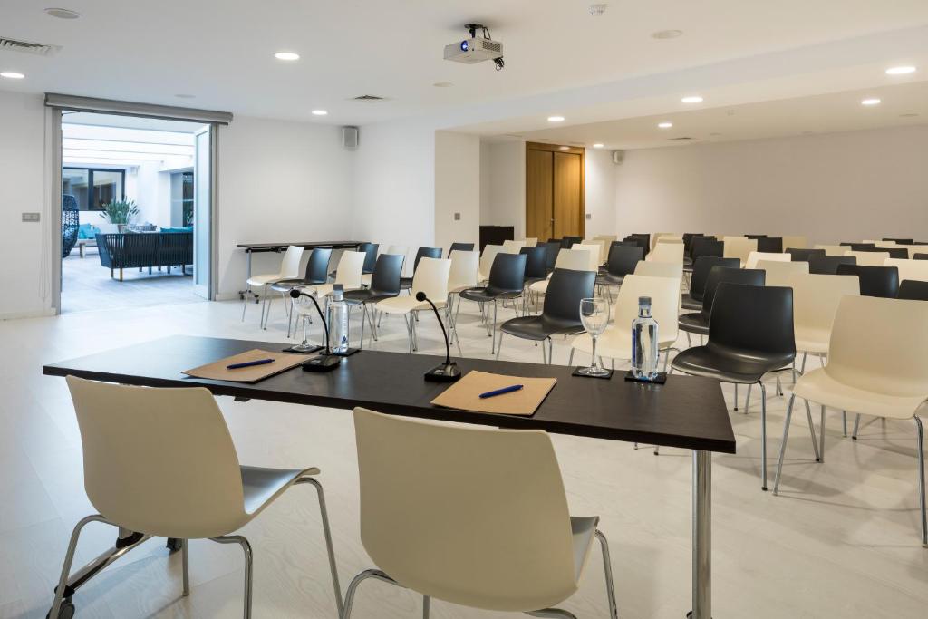 Konferenční prostory v ubytování Ibiza Corso Hotel & Spa