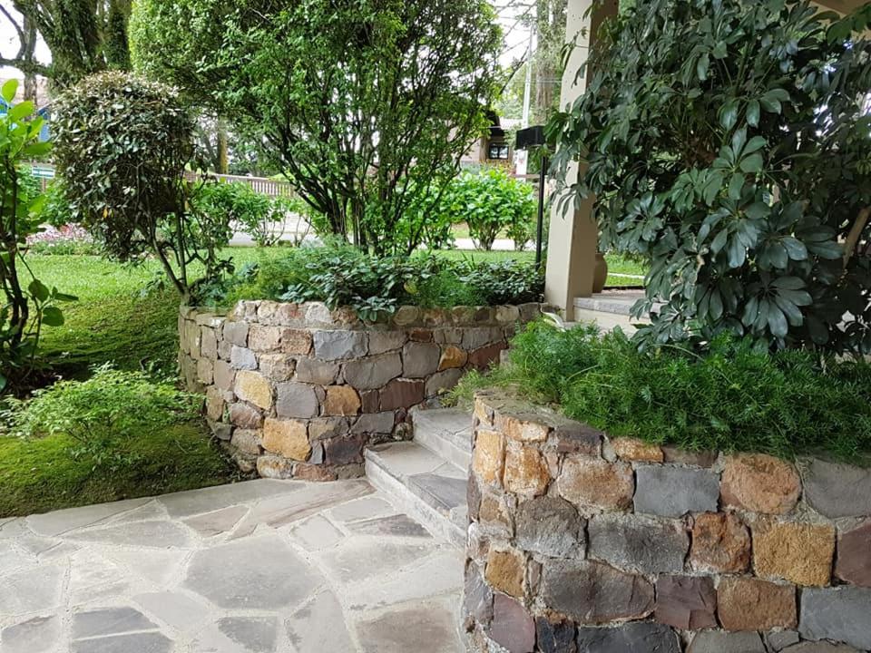 LOCAR-IN GRAMADO Solar das Hortênsias  LOCAR-IN GRAMADO Solar das Hortênsias