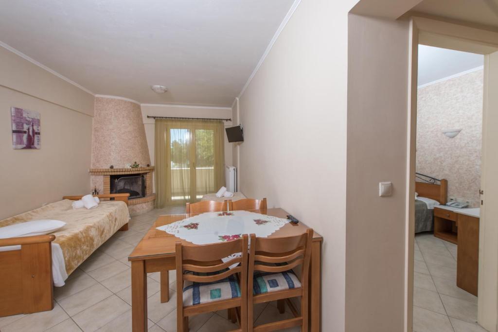 Postel nebo postele na pokoji v ubytování Sun Rise Hotel Apartments