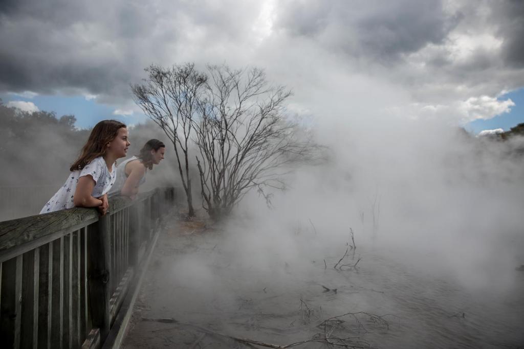 Smoke Lake Hot Springs Lodge & Camp - Resim 20