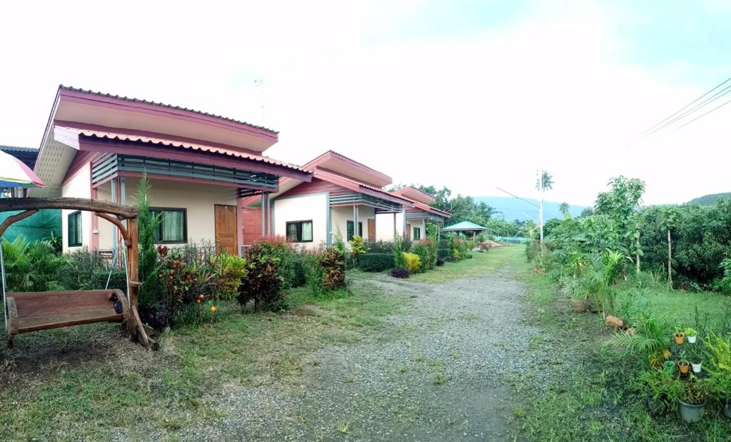 Zahrada ubytování Phu Chaem House