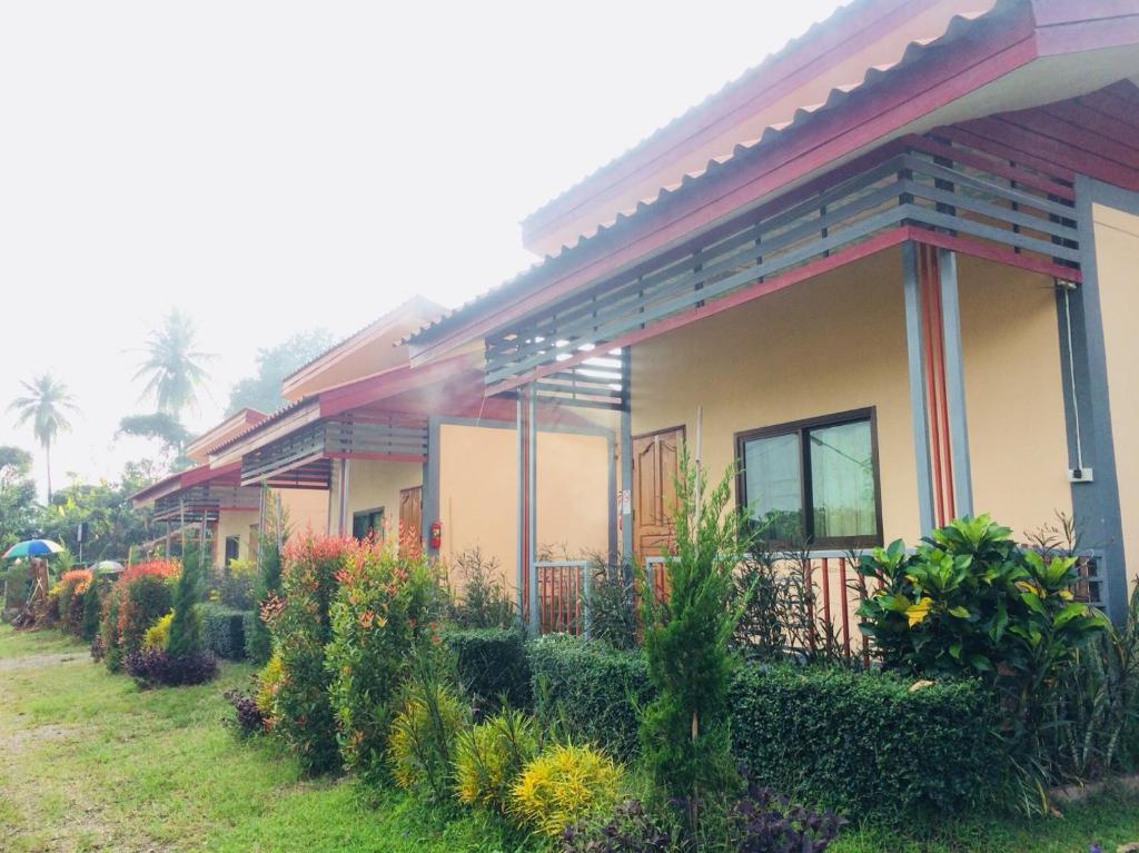 Zahrada ubytování Phu Chaem House