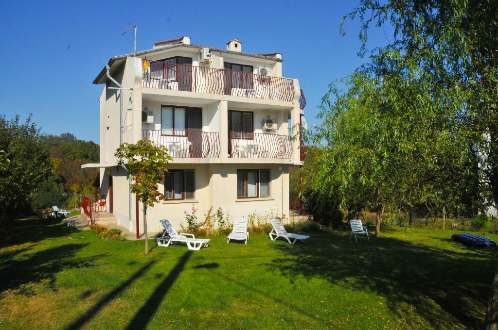 Villa Velika - Slavi - Housity