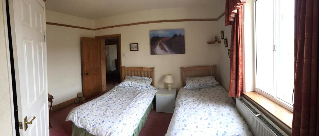 Haselor Farm B & B - Twin Room With Bathroom