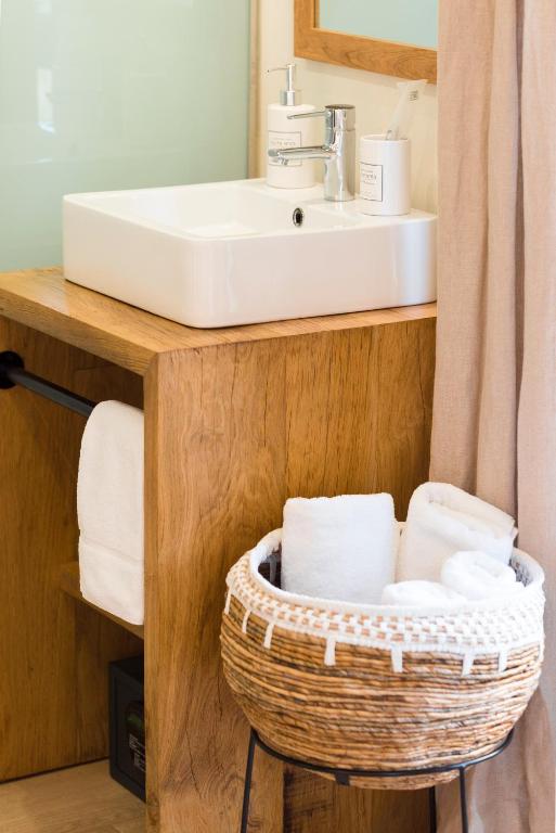 The Corner House - 10