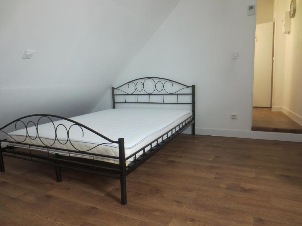 Appartements et studios meublés au centre ville d'Ouzouer Sur Loire - Appartement