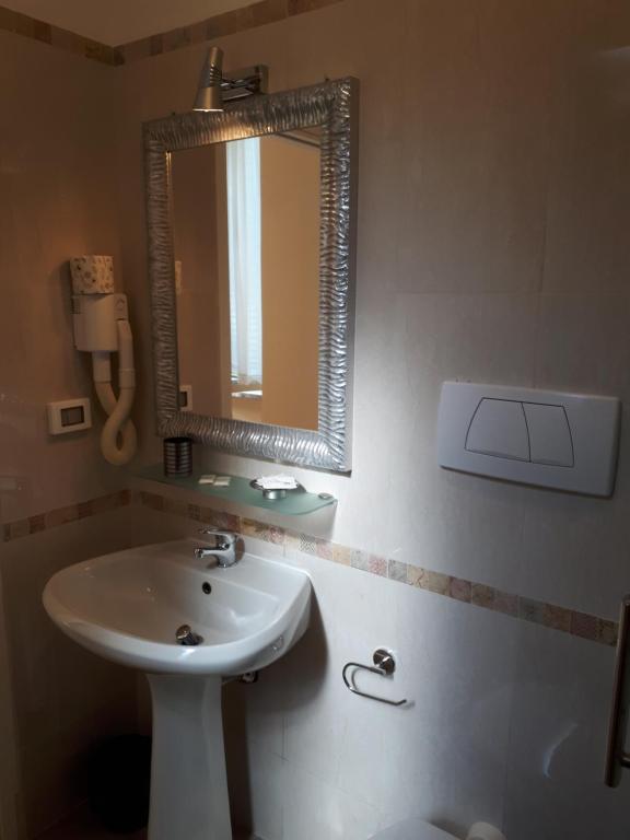 Un baño de Hotel Major Aventinus