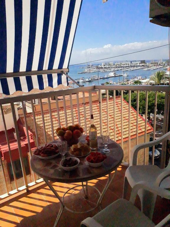 Balkón alebo terasa v ubytovaní 2 bedroom's flat on the beach, City center, 1 line