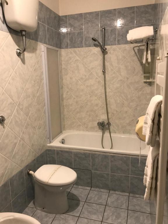Bany a Hôtel Vesuvio