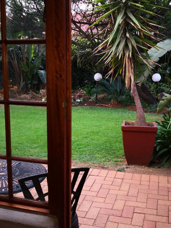 3 Brothers B&B - Single Room - Victorian Room