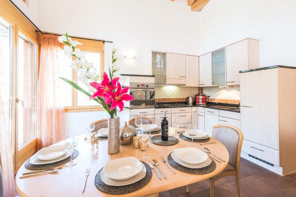 Kuchyň nebo kuchyňský kout v ubytování Apartment Alpharmonie
