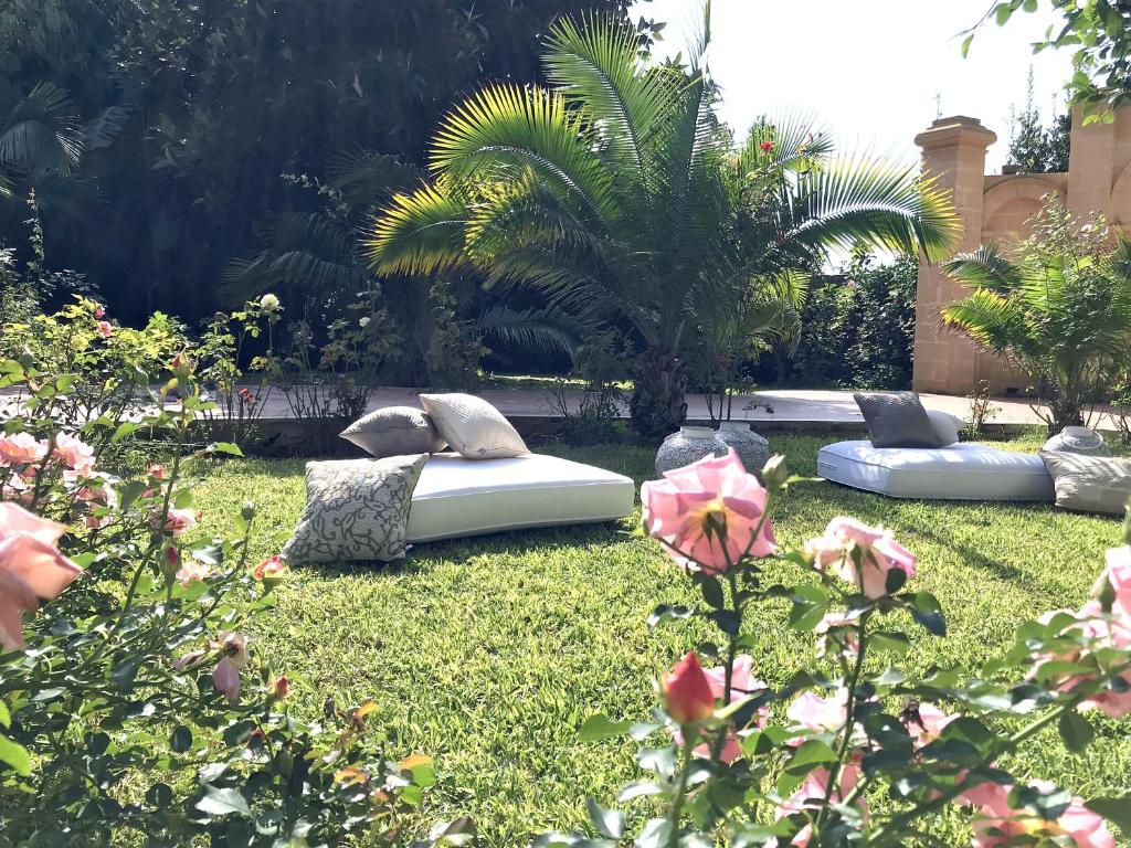 A garden outside VILLA MARRONE - Relais -