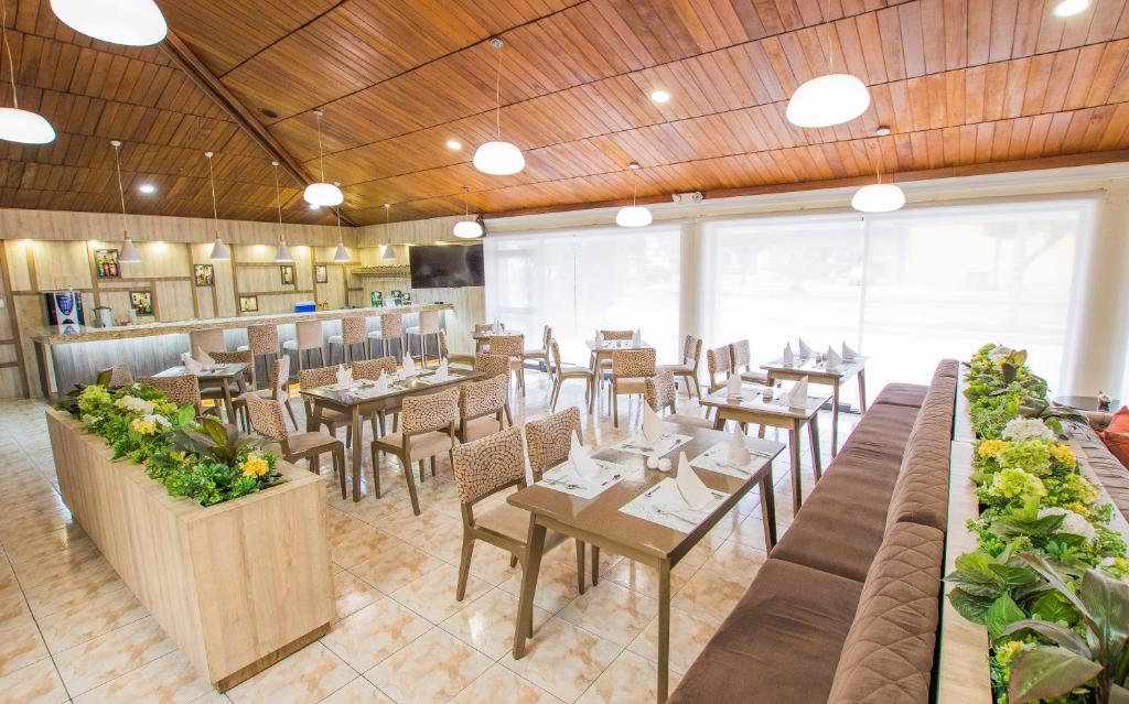 Restaurace v ubytování Hotel Ajavi