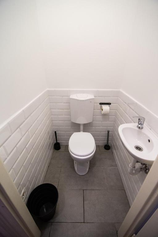 Kúpeľňa v ubytovaní Very Central apartment- 2 Bedrooms and 2 Bathrooms
