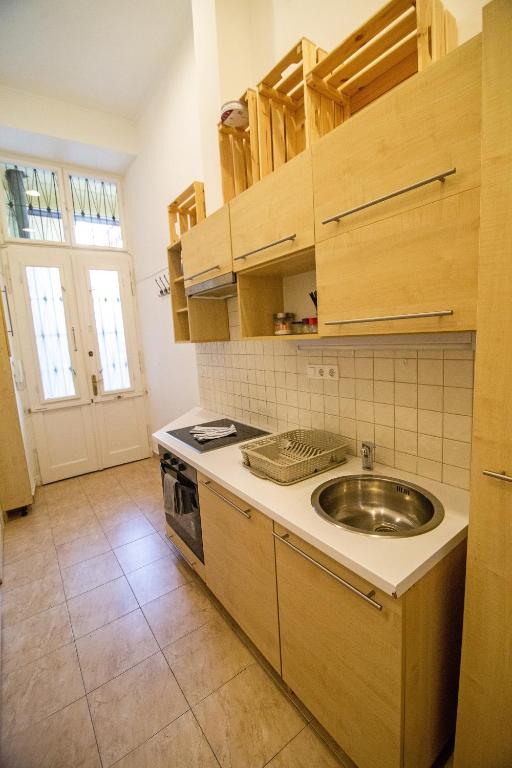 Kuchyňa alebo kuchynka v ubytovaní Very Central apartment- 2 Bedrooms and 2 Bathrooms